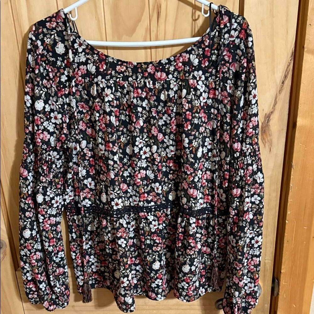 Knox Rose Women's Floral Black Top - Picture 3 of 4